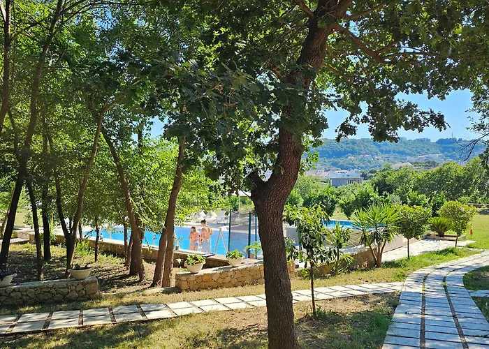 Green Hill Apartments