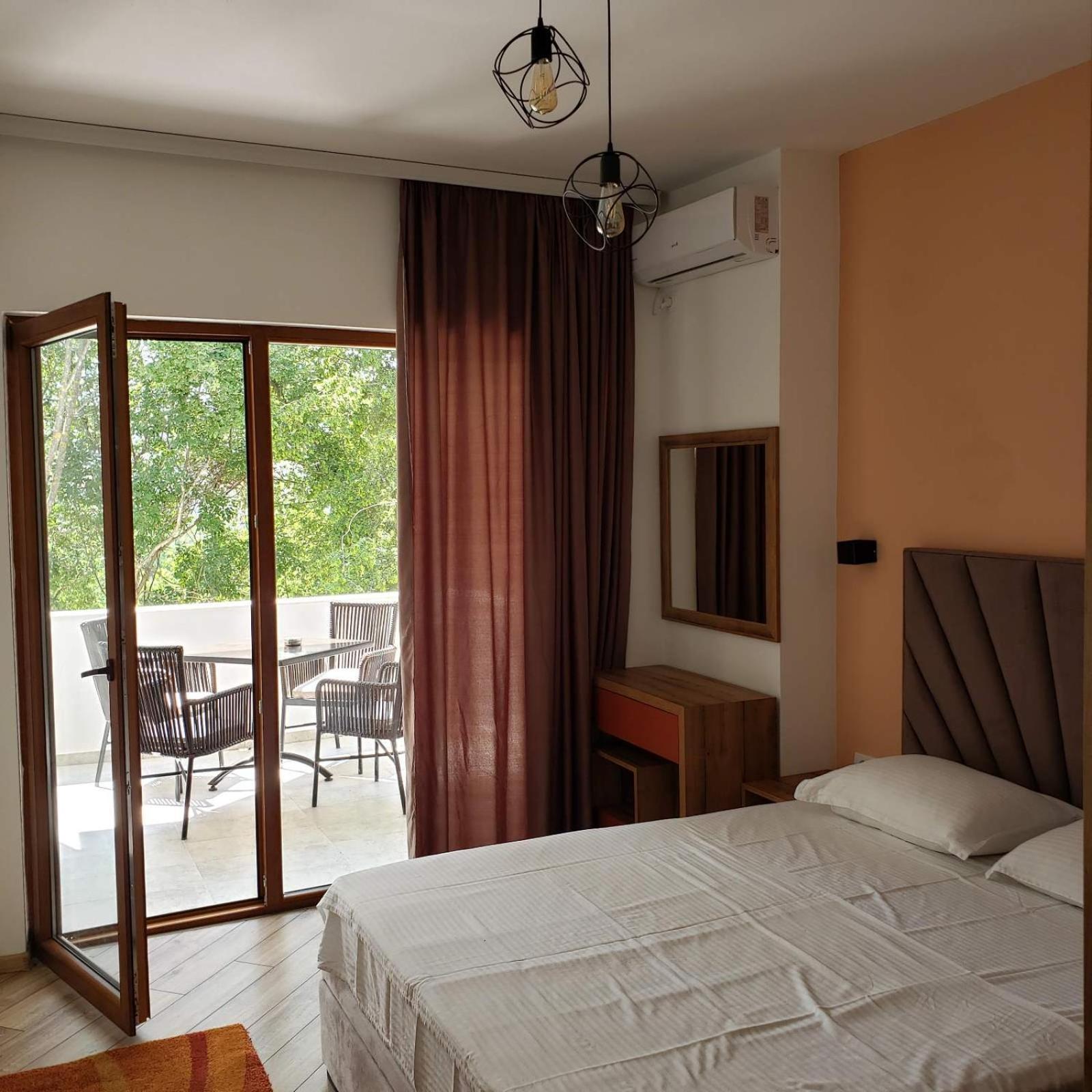 Hill Apartment