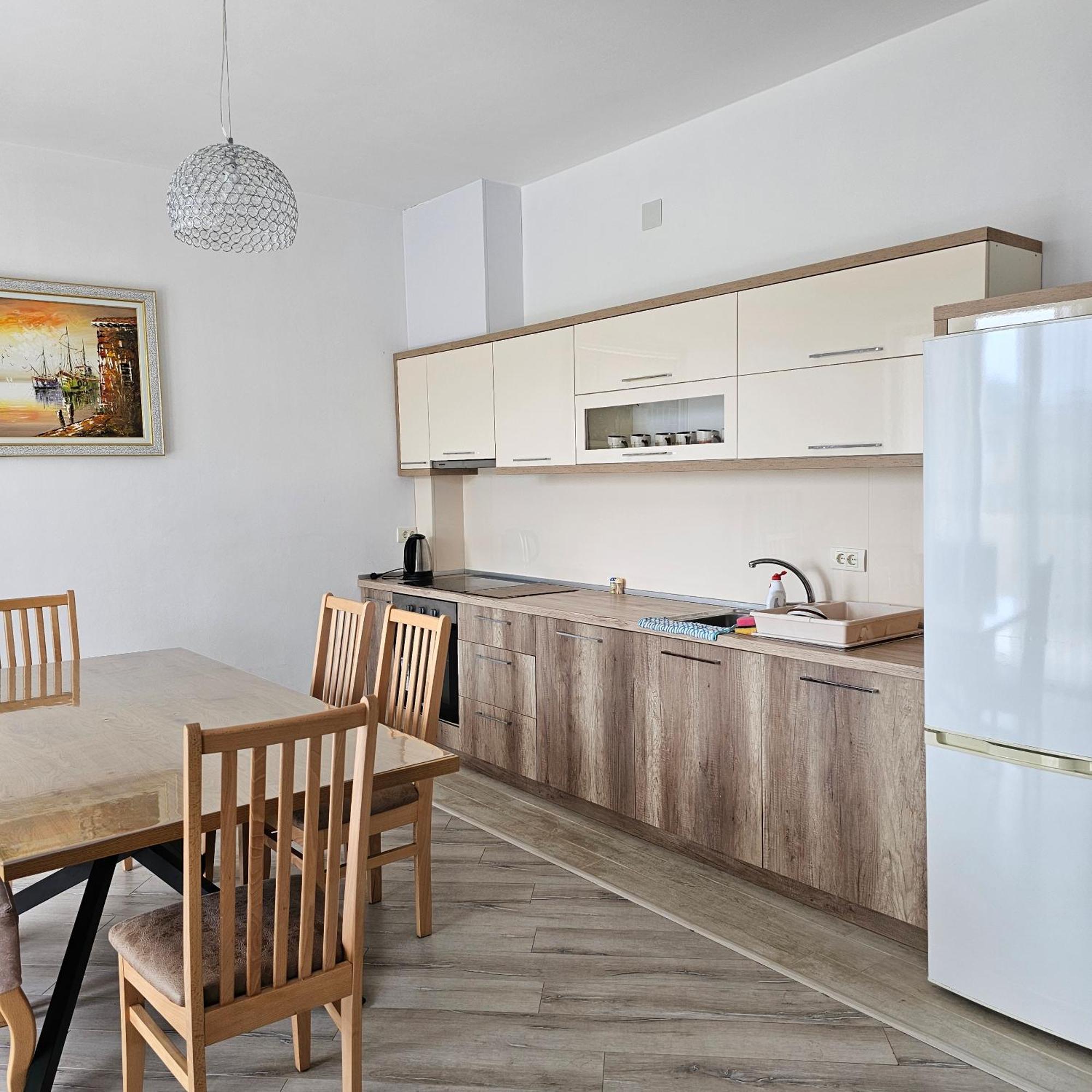 Hill Apartment