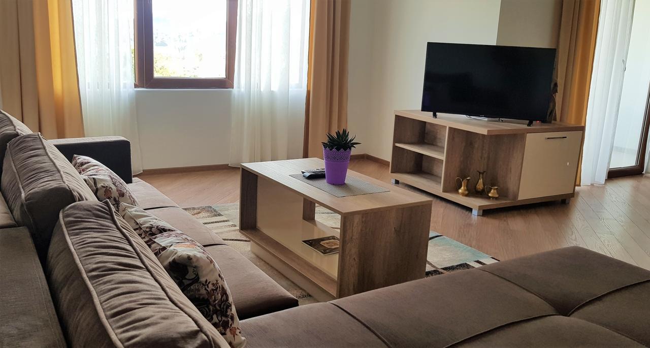 Hill Apartment